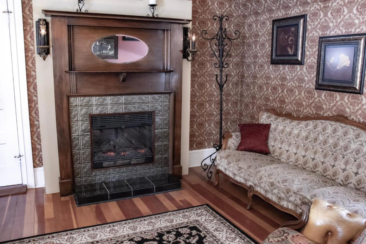 Mccloud River Bed And Breakfast Екстериор снимка