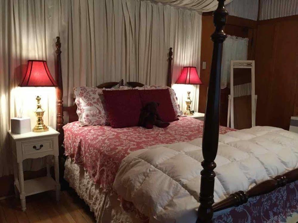 Mccloud River Bed And Breakfast Екстериор снимка